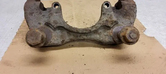 Volkswagen Transporter - Caravelle T5 Front Brake Caliper Pad/Carrier 