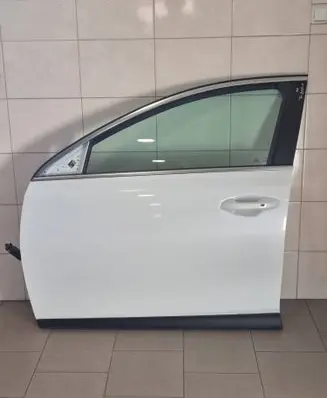 KIA Xceed Front door