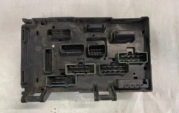 Chrysler Voyager Fuse module 05144506AE 107600513