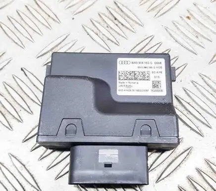 Audi A5 Fuel injection pump control unit/module 8W0906093G
