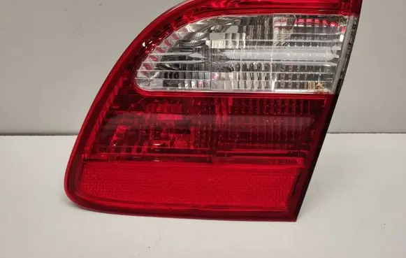Mercedes-Benz E W211 Tailgate rear/tail lights A2118201464