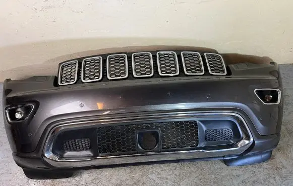 Jeep Grand Cherokee Front bumper