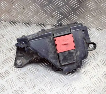 Mercedes-Benz C W205 Current control relay A2055402250