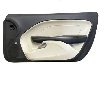 Dodge Challenger Front door card panel trim 5LG72DW1AC 5PS241XWAH P5LG72DW1AC