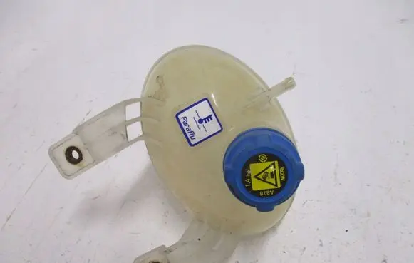Fiat 500L Coolant expansion tank/reservoir 51931808