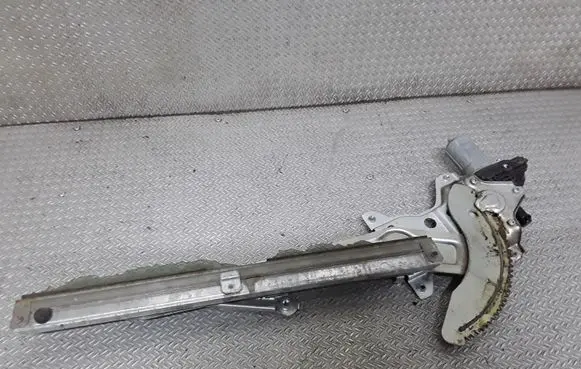 Suzuki Swift I Front door window regulator with motor