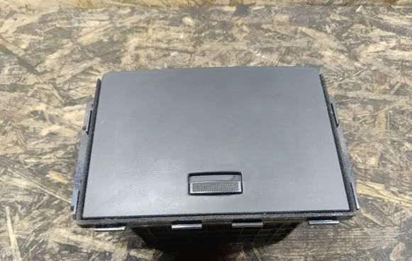 Chevrolet Captiva Glove box