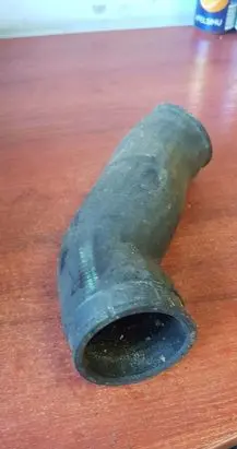 BMW 5 E39 Intercooler hose/pipe 2249669