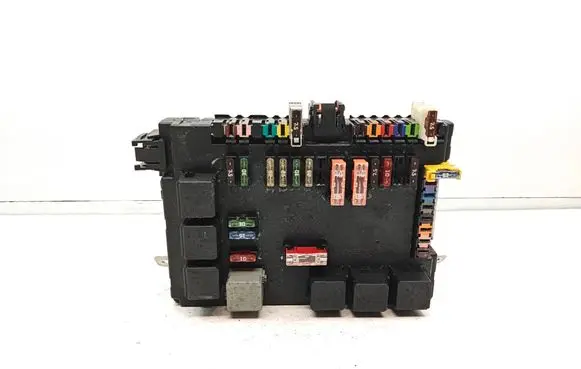 Mercedes-Benz S W221 Fuse module A2215403250 A2215450801