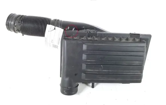 Volkswagen Golf VII Air filter box 04E129611G