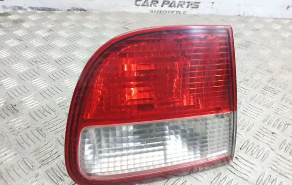 Seat Leon (1M) Tailgate rear/tail lights 1M6945091B