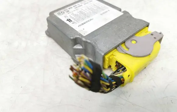 Volkswagen Touran I Airbag control unit/module 1t0909605d 5wk43828