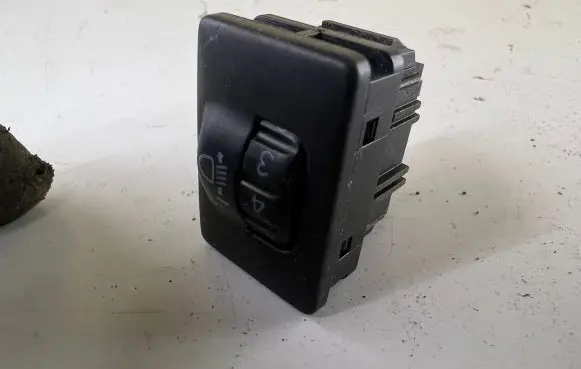 Toyota Yaris Headlight level height control switch