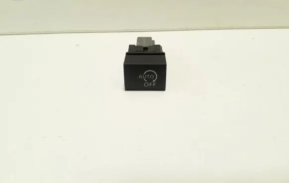 Nissan Qashqai J12 Other switches/knobs/shifts E1298484 3303K2