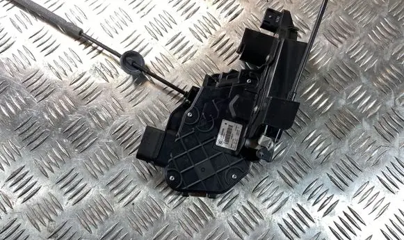 Volvo S80 Front door lock 31253669