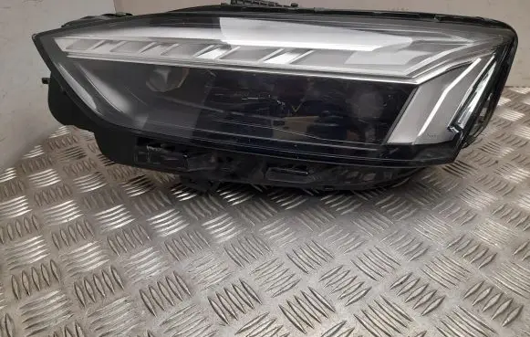 Audi A5 Headlight/headlamp 8W6941039A