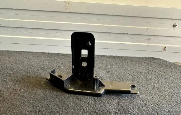 BMW X6 G06 Fender mounting bracket 7478846 51117478846 10508420