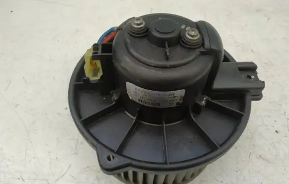 Mitsubishi Carisma Heater fan/blower 0130111191