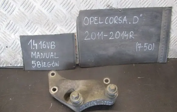 Opel Corsa D Gearbox mounting bracket 13185906