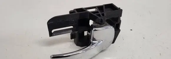 Nissan Qashqai Front door interior handle 80670