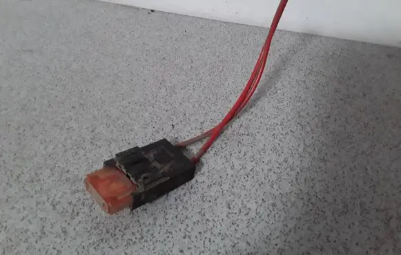 BMW 5 E39 Fuse 8367144