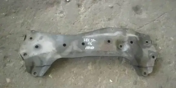 Honda HR-V Engine mounting bracket