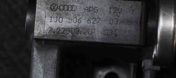 Volkswagen Touareg I Turbo solenoid valve 1J0906627