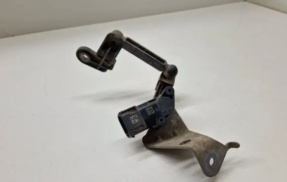 BMW i4 Rear air suspension level height sensor 6895466 6895650