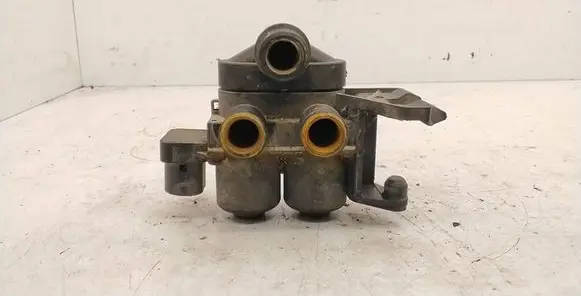 BMW 3 E36 Coolant heater control valve 8391419 1147412053