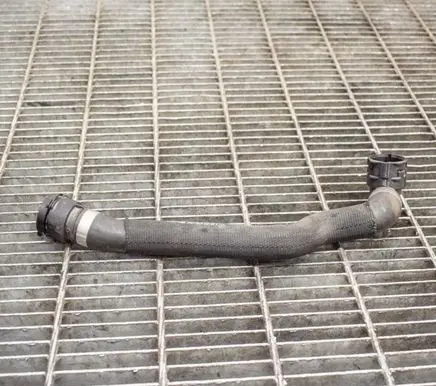 Mercedes-Benz C W205 Engine coolant pipe/hose A2055014784