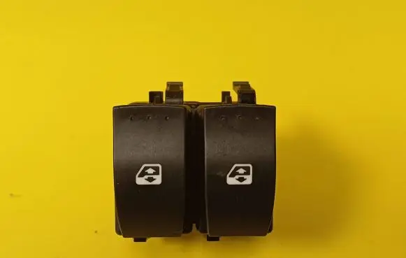 Renault Megane I Electric window control switch 315040A