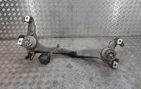 Porsche Cayenne (92A) Engine mounting bracket 7L0199207a