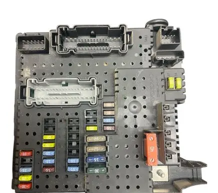 Volvo V70 Fuse module 8676391 05W155 12217799