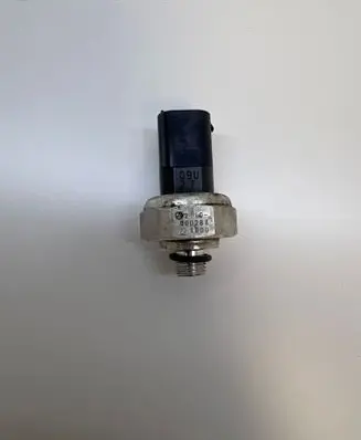Mercedes-Benz GLC X253 C253 Air conditioning (A/C) pressure sensor 000283