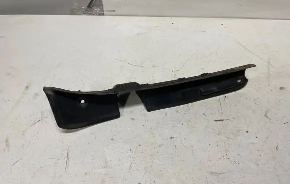 Mercedes-Benz C W204 Other trunk/boot trim element 2046931833
