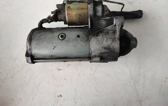 Renault Trafic II (X83) Starter motor 7700116260C D7R44