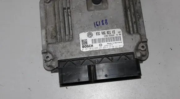 Volkswagen Golf V Engine control unit/module 03G906021KS 1039S15974 0281013235