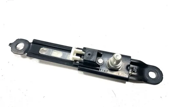 Toyota Avensis T270 Seat belt adjustment motor E563003