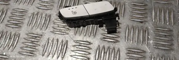 Mercedes-Benz C W205 Seat heating switch A2139057302