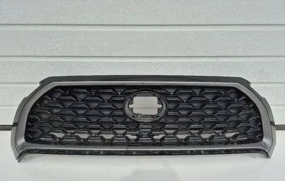 Toyota Corolla Cross Front bumper upper radiator grill 5311416060