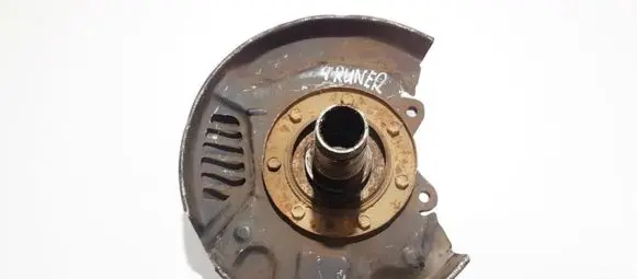 Toyota 4 Runner N180 Front wheel hub 