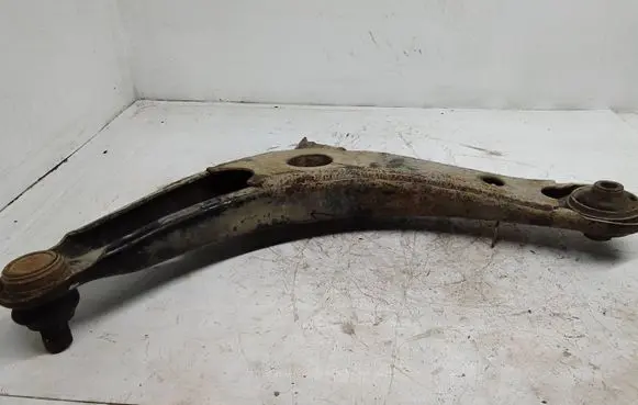 Citroen C-Crosser Front lower control arm/wishbone