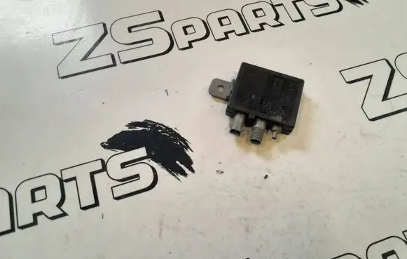 BMW 3 E36 Antenna control unit 65258363298 8363298