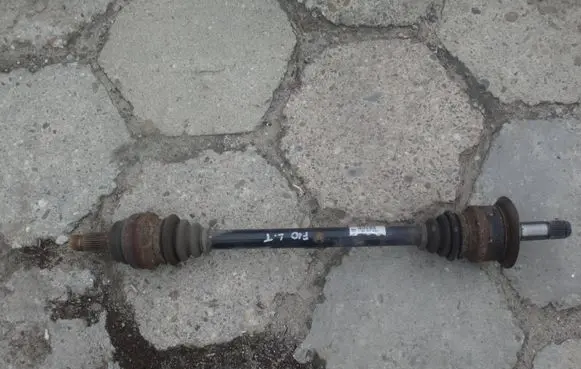 BMW 5 F10 F11 Rear driveshaft 7581027