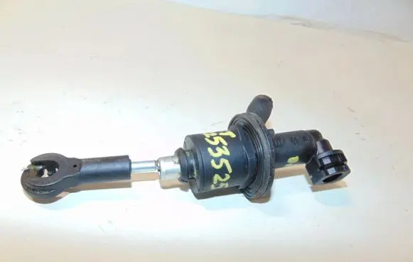 Suzuki Swift I Clutch master cylinder 23810M86J00