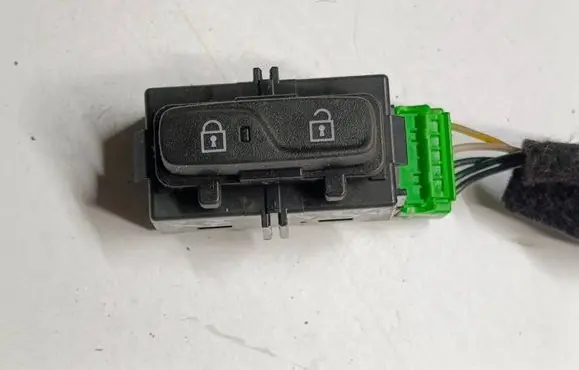 Volvo V40 Central locking switch button F5AW2F8A