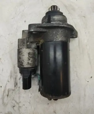 Volkswagen PASSAT B6 Starter motor 1005831311