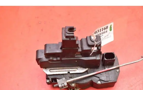 Chevrolet Captiva Rear door lock A046818
