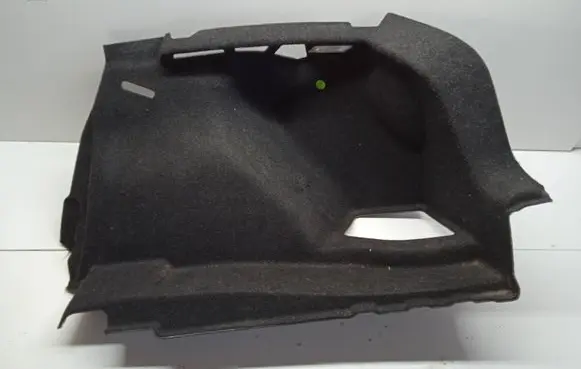 Trunk/boot lower side trim panel