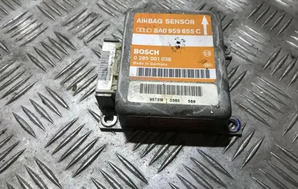 Audi A4 S4 B5 8D Airbag control unit/module 8a0959655c 0285001038
